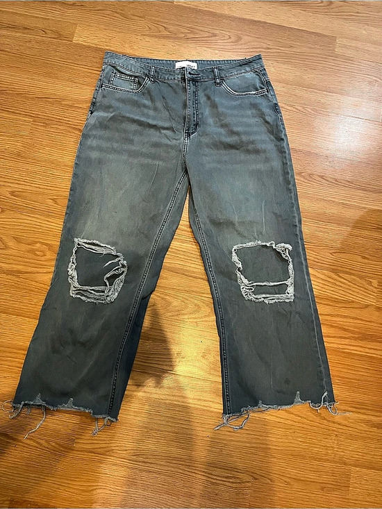 Vervet Denim - Vervet Distressed Straight Leg Jeans in Gray